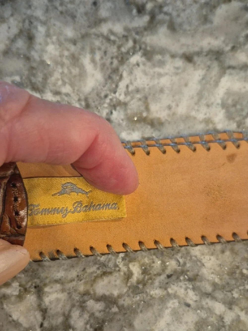 Tommy Bahama Men's Cognac Brown Leather Crocodile Embossed Belt Size 34